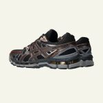 GEL-KAYANO 20 Black/Reddish Brown – Image 3