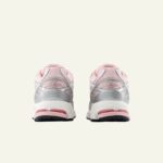 1906R Staple pink chalk/silver metallic – Image 4